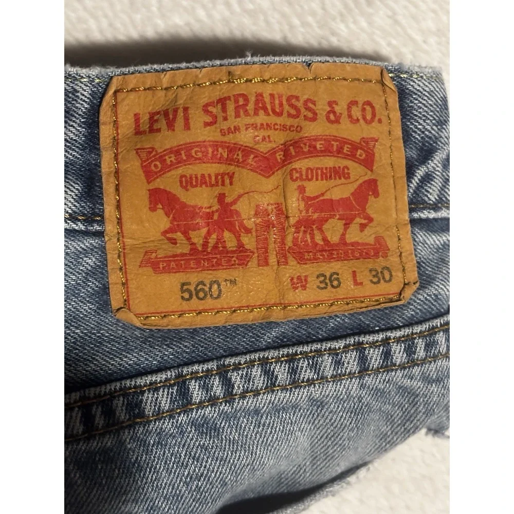 Levi's 560 Men's Jeans 36x30 (Actual 36x29) Medium Wash Denim‎ Blue